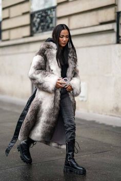 Fur Coat Outfits, Fur Jacket Women, Black Fur Coat, Fur Coat Vintage, Fall Boots, Instagram Outfits