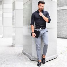 Black Formal Outfit for men to look slim Summer Looks For Men, Mens Black Shirt, Mode Tips, Formal Men Outfit, Formal Mens Fashion, Fashion Night, Fashion Streetwear, Grey Pants, Formal Outfit