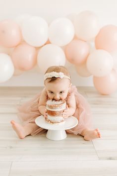 Baby biting cake in cake smash session. Dusty Pink and white themed cake smash. Rustic Cake. Minimal and simple cake smash by Elle Chic Photography Smash Cake Studio Session, Diy Smash Cake Photoshoot, Dusty Rose Cake, Simple 1st Birthday Photoshoot, Baby Cake Smash Photoshoot, First Birthday Smash Cake Photoshoot, Simple Smash Cake, Mini Smash Cake, Baby Girl Smash Cake