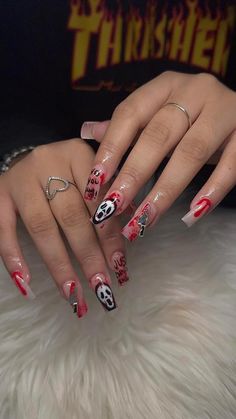 scream nails Halloween Nails Short Ghost Face, Halloween Nails Scary Movie, Scream Nails Almond, Scream Nails Short, Scream Movie Nails, Scream Acrylic Nails, Scream Nail Designs, Scream Nails Acrylic