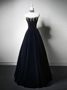 Dark Gown Dress, Dark Blue Dress Formal, Dark Blue Wedding Dress, Dark Blue Ball Gown, Dark Prom Dresses, Wedding Dress Velvet, Dark Blue Dresses, Dark Blue Gown, Sparkles Dress