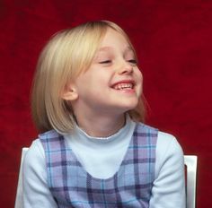 Dakota Fanning Childhood, Karen Wheeler, Blonde Hair Girl, Child Actresses, Short Hair Color