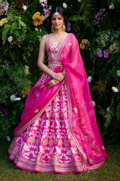 Shop for these amazing collections of Fuchsia Lehenga And Blouse Raw Silk Patchwork Embroidered Floral Set For Women by Shyam Narayan Prasad online at Aza Fashions. Lehenga And Blouse, Floral Lehenga, Lehenga Designs Simple, Gaun Fashion, Pink Lehenga, Indian Dresses Traditional, Traditional Indian Outfits, Party Wear Indian Dresses, Silk Lehenga