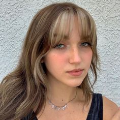 Brown shag haircut with blonde bangs Highlights With Blonde Bangs, Highlighted Bangs Only, Money Piece Highlights With Bangs, Bangs With Highlights Balayage, Front Bangs Dyed Blonde, Wispy Bangs With Blonde Highlights, Blonde Bangs With Highlights, Highlights Brown Hair Fringe, Two Tone Bangs Fringes