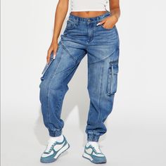 Dark Wash. Jogger Jean Non Stretch Functional Cargo Pockets Seam Detail Elastic Waistband 10.5" High Rise 28.5" Inseam 100% Cotton Jean Joggers, Hot Pink Fashion, Destroyed Denim, Denim Joggers, High Rise Mom Jeans, Light Blue Jeans, Black Denim Jeans, Fashion Nova Jeans, Jogger Jeans