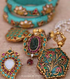 Casual Jewellery, Organic Jewellery, Enamel Jewellery, Modern Gold Jewelry, Antique Jewelry Indian, Organic Jewelry, Antique Gold Jewelry