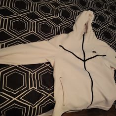 Large Nike Tech White Nike Tech, Nike Tech Hoodie, Tech Brand, Hoodie Green, Nike Sweatshirts, Nike Tech, White Nike, Grey Nikes, Blue Nike