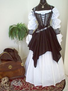 Gray Black Skulls Pirate Wedding Gown Dress Costume. Different - Etsy Pirate Wedding Dress, Wench Costume, Moda Steampunk, Gaun Abad Pertengahan, Pirate Wedding, Wedding Dress Costume, Ren Faire Costume, Pirate Wench Costume, Fair Outfits