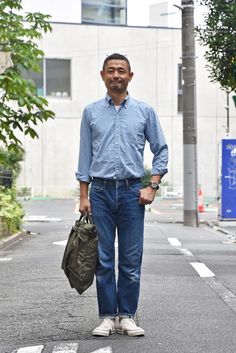 Indigo Denim Outfit, Blue Jeans Outfit Men, Blue Jeans Outfit, Jeans Outfit Men, Blue Jean Outfits, Ivy Style, Awesome Outfits