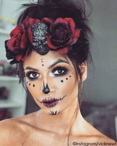 Diy Halloween Scary, Muertos Makeup, Halloween Makeup Sugar Skull, Halloween Nails Diy, Disney Coco, Den Mrtvých