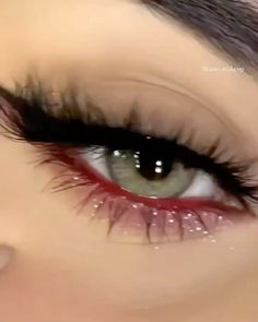 Mackup Ideas For Prom, Makeup For Burgundy Dress Wedding, Makeup For Competition, How To Do Red Eyeshadow, Lipstick With Burgundy Dress, Makeup With Red Eyeshadow, Halloween Makeup Red Eyes, Red Xv Makeup, Light Red Eyeshadow Looks