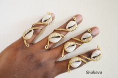 Handmade Gold Rings For Summer, Artisan Cowrie Shell Jewelry, Handmade Adjustable Summer Rings, Artisan Adjustable Cowrie Shell Jewelry, Unique Cowrie Shell Jewelry, Unique Handmade Cowrie Shell Jewelry, Handmade Summer Rings, Unique Adjustable Jewelry For Vacation, Handmade Ring Jewelry For Summer