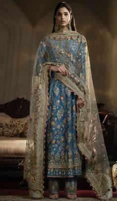 Dholki Bride, Lehenga Inspiration, Outfit Ideas 2022, Nomi Ansari, Bridal Couple, Pakistani Women Dresses, Couple Outfit Ideas