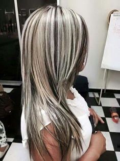 Love this!!! Types Of Hair Color, Blonde Highlights On Dark Hair, Dark Hair With Highlights, Brown Hair With Blonde Highlights, Blonde Hair With Highlights, Hair Color Highlights, Brown Blonde Hair