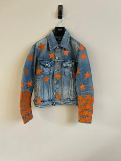 Brand: Amiri Retail: $2,500~ Style Name: Chemise Star Patch Trucker Denim Jacket in Washed Indigo Color: Washed Indigo Size: M Condition: Brand New with Tags Shipping From: United States Chest: 19 Shoulder: 17 Sleeve: 26 Length: 24 To All Ebay Users. This account is also associated with Nothingfake37. You may recognize some of the same listings and backgrounds. This is our new account. Thank you. Viadeiservi Team Denim Jacket With Patches, Star Jacket, Jacket With Patches, Upcycled Jackets, Denim Jacket Patches, Denim Art, Indigo Color, Indigo Colour, Jacket Denim