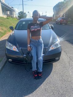 Outfits With Jordan 4s Red Thunder, Jordan 4 Red Thunder Outfit Ideas, Styling Red Thunder 4s, Jordan Red Thunder Outfit, Outfits With Black Jordans, Jordan 4 Red Thunder Outfit Girl, Jordan 4 Infrared Outfit Women