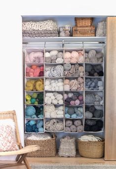 Yarn storage ideas Wool Storage, Organization Room, Dye Studio, Basement Redo, Arts And Crafts Storage, Balls Of Yarn