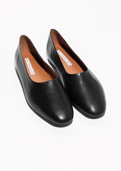 Comfy Ballet Flats, Practical Style, Fashion Forever, Classic Wardrobe, Sheep Leather, Minimalist Wardrobe, Fancy Pants