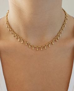 Real Gold Necklaces Women, Simple Indian Necklace Gold, Thailand Gold Jewelry, Designer Chains Gold, Simple Neck Pieces Jewelry Indian, Gold Set Designs Simple Modern, Gold Drop Chain Necklaces, Gold Teardrop Chain Drop Necklace, Gold Drop Necklace With Chain