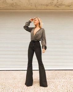 Outfits With Flare Pants, Outfits With Flares, Western Dresses For Women, Club Outfits For Women, Look Jean, Elegante Casual, Cotton Blouse