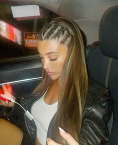 Y2k Hairstyles, Feel More Confident, Work Hairstyles, Hair Stylist Life, Haircuts For Long Hair, Fashion Mistakes, Bad Hair Day, 10 Pounds, Aesthetic Hair