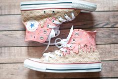 Hand-painted high-top converse. Painted to look like an ice cream cone with sprinkles. All artwork is hand-painted by me using acrylic paint with a fabric medium. The photographs above are youth pink in size 12.5. Please specify the size in your order. The color of the shoe is the color of the ice cream. The pictures above are the pink shoe, and the ice cream color is pink. It takes about three weeks( sometimes quicker!) until the shoes are ready to be shipped! If you need the shoes to be shippe Pink Painted Shoes, Custom Painted Shoes Ideas, Decorating Sneakers, Posca Shoes, Painted High Tops, Converse Painting, Painted Converse High Tops, Converse Painted, Ice Cream Sneakers