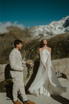 Imagine exchanging your vows amidst the mountains of the French alps, the lush countryside, or the breathtaking Mediterranean beaches. Destination Elopements in France offer a unique, intimate experience for couples who dream of tying the knot in the land of love. Join us at Smoke and the Sea Photography, where we'll make your dream elopement a reality. Elopement Inspiration