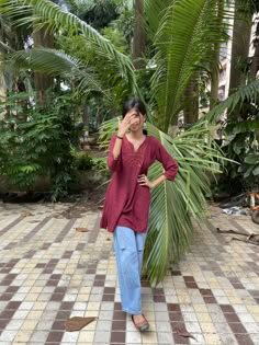 Indian Influencers Outfits, College Kurti Aesthetic, Sari Kurti Designs Latest, Indian Suit For College Students, Loose Pants And Shirt Outfit, College Indian Outfits, Indian Aesthetic Kurti, Urbanic Outfit Idea India, India Casual Outfit