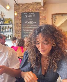 Anna Shaffer, Curly Pixie Hairstyles, Dark Curly Hair, Editorial Hair, Mixed Hair, Hair Appointment, Curly Hair Inspiration, Coily Hair