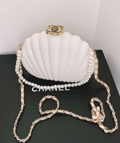 Shell Purse, Vintage Chanel Bag, Chanel Cruise, Paris Mode, Diane Kruger, Luxury Purses