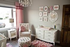 Glam gray nursery with pink accents - we love this look! #nursery #glam Pink And Gray, Cool Ideas, Baby's Room, Design Case, My New Room