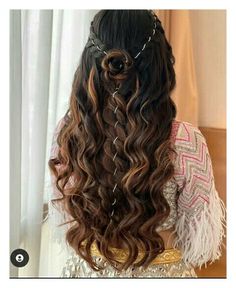 Hairstyles For Lohri Function, Hairstyles For Sangeet Indian Weddings, Hairstyle For Mehandi Function, Hairstyles For Carnival, Simple Hairstyles For Sangeet Function, Messy Ponytail Hairstyles Indian Wedding, Hairstyle For Sangeet Function, Sangeet Pony Hairstyle, Hairstyle For Lehenga