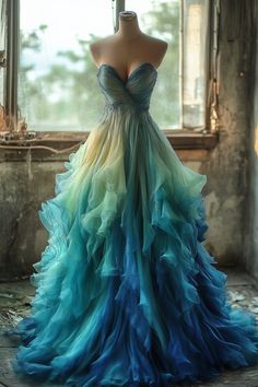 Disney Princess Prom Dresses Cinderella, Fairy Core Dresses, Old Harry Potter, Ball Gowns Fantasy, Art Dresses, Fairy Halloween, Book Dress, Styles Hairstyles, Princess Prom Dresses