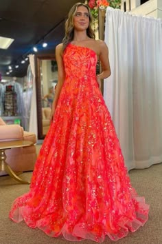 Sequined One Shoulder Dress For Prom Season Homecoming, Mismatched Bridesmaids, Mismatched Bridesmaid Dresses, Stunning Prom Dresses, Wedding Dresses With Flowers, Sequin Prom Dress, Wedding Flower Girl Dresses, Prom Dress Ideas, Prom Inspo