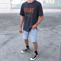 Rocker Style Men, Black Converse Outfit Men, Alternative Fashion Men, Converse Outfit Summer, Mens Converse Outfit, Shorts And Converse, Mens Shorts Outfits, Mens Casual Outfits Summer