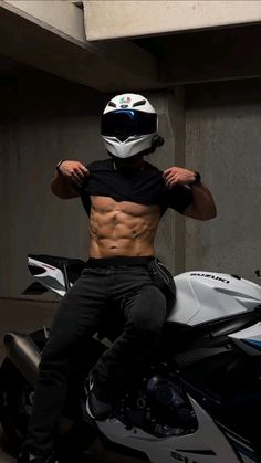 @c0bycycles Biker Men Wallpaper, Bike Gang, Boy Bike, Motorcycle Men, Russian Men