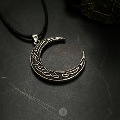 Celtic Crescent Moon Necklace: A Beautiful Symbol of Celtic Tradition
Celtic jewelry has a rich history and is known for its intricate designs and symbolic meanings. Among the various Celtic-inspired pieces, the Celtic crescent moon necklace holds a special place. In this article, we will explore the captivating world of Celtic crescent moon necklaces, their symbolism, historical significance, designs, and much more.
Celtic jewelry has gained immense popularity over the years, not only for its a Celtic Ornaments, Celtic Moon, Symbolic Meanings, Moon Necklaces, Half Moon Necklace, Celtic Traditions, Beautiful Symbols, Crescent Moon Necklace, Celtic Jewelry