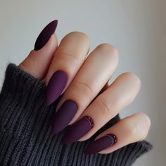 dark-purple-nails Dark Purple Almond Nails, Midnight Purple Nails, Dark Almond Nails, Dark Plum Nails, Dark Summer Nails, Dark Purple Nail Designs, Dark Spring Nails