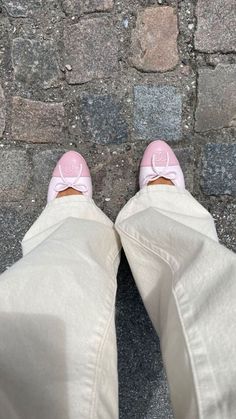 Chanel Ballerina, Pink Ballet Flats, Chanel Flats, Look Rose, Jane Birkin, School Looks