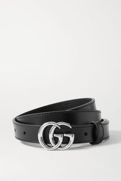 Gucci's black belt has been expertly made in Italy from supple leather. It fastens with the brand's signature 'GG' silver buckle, which has a polished finish, and is slim enough to work with nearly all jeans and pants. -- Black leather (Calf) - Push stud fastening - Made in Italy Gucci Belt Women, Gucci Belt Outfit, Vintage Gucci Purse, Belt Gucci, Gucci Leather Belt, Gucci Belt Bag, Gucci Crossbody Bag, Gucci Purse, Luxury Belts