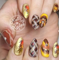 Get in the Turkey Day spirit with these creative Thanksgiving nail designs featuring everything from pumpkin pie to fall colors. Pumpkin Nail Designs, November Nail Designs, Holiday Themed Nails, Autumn Spirit