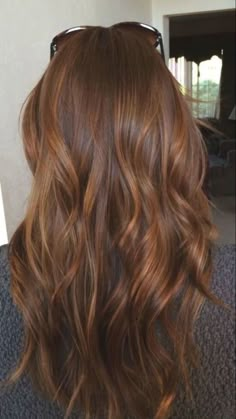 Copper Brunette, Brown Hair Color Shades, Rambut Brunette, Stunning Hairstyles, Hair Color Shades, Brown Hair Balayage, Highlights Brown Hair, Hair Inspiration Color, Hair Inspo Color