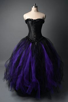 Gothic Gothic Prom Dress, Purple Gothic, Purple Wedding Dress, Gothic Wedding Dress, Dress Display, Gothic Corset, Prom Dress Shopping, Gothic Wedding, Black And Purple