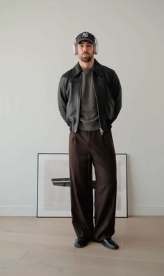 Dark Academia Outfits Men, Black Men Casual Style, Trousers Outfit Men, Cafe Outfit, Formal Winter Outfits, Men Aesthetic Outfits, Fall Menswear, Dark Academia Outfits, Mens Athletic Pants