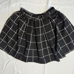 Hot Topic Pleated Plaid Skirt Women’s X Small

Condition: Excellent Pre-Owned Condition 
Color: Black plaid
Size: X Small
Details: Plaid will never go out of style. Rep the classic look with this Black plaid pleated skirt.


**Please see photos and close-up shots as this is a pre-owned item and may have minor signs of wear. Measurements are estimated by the rulers and/or size tags in photos. Pleated Plaid Skirt, Black Plaid Skirt, Plaid Pleated Skirt, Skirt Women, Plaid Skirt, Small Details, Plaid Skirts, Black Plaid, Hot Topic