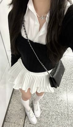 Rich Girl Outfits, Race Outfit, Kawaii Fashion Outfits, Photoshoot Inspo, Really Cute Outfits, Kpop Outfits, Casual Style Outfits, Lookbook Outfits, Types Of Fashion Styles