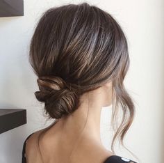 Low Bun Wedding Hair, Bridesmaid Hair Inspo, Bridemaids Hairstyles, Wedding Hair Up, Short Hair Bun, Guest Hair, Bridesmaid Hair Makeup, Trendy Hairstyle, Bun Hairstyle