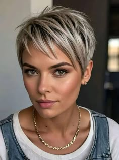 Hairstyle for women over 50 | I want your opinion about this cut | Facebook Grey Hair And Glasses, Short Hairstyles Over 50, Short Blonde Haircuts, Short Spiked Hair, Gray Hair Cuts, Spiked Hair, Hair St, Short Hair Older Women