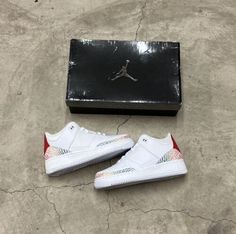 ad eBay - Find many great new & used options and get the best deals for Vintage Air Jordan Force 1 Jordan 3 Hybrid Womens Girls 6Y White Multicolor Rare at the best online prices at eBay! Free shipping for many products! Jordan Force, Vintage Air, Jordan 3, Air Jordan, Air Jordans, Force, Jordan