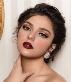 Makeup Bibir, Bridal Makeup Red Lips, Marriage Makeup, Dark Lip Makeup, Simple Bridal Makeup, Red Lipstick Makeup Looks, Indian Makeup Looks, Seductive Makeup, Red Lips Makeup Look